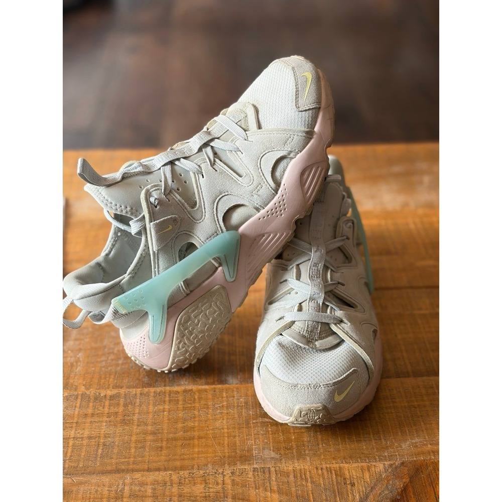 Nike Air Huarache Craft Ocean Bliss Womens Size 10 Athletic Shoes Sneakers